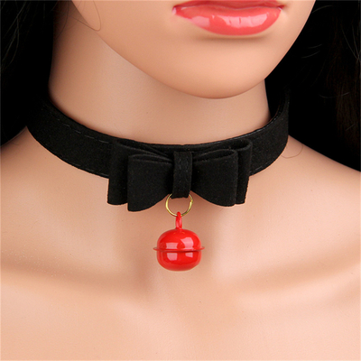 Đồ chơi tình dục cho người lớn Pink Dog Bell Bowknot Golden Hole Soft Leather Pin Buckle Neck Sleeve Black Neck Sleeve Collar
