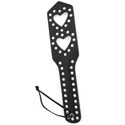 Sm Couple Toy Bondage Heart Hollow Leather Rivets Beat the Queen Slapping Slapping Paddle (Bạn có thể đánh bại nữ hoàng bằng cách đánh đập)