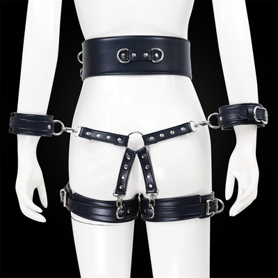 Bondage Harness Fashion Gothic Collar, PU Sexy Punk Choker với Heart Dangle cho phụ nữ