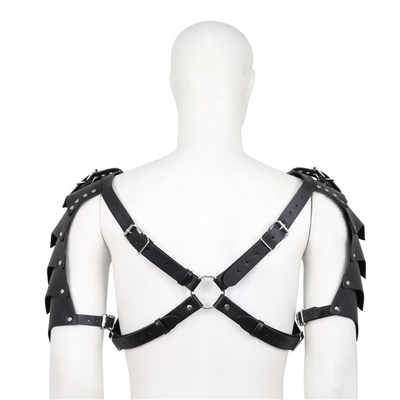 Thiết kế mới nhất tuyệt vời BDSM Bondage Fetish Đàn ông đeo dây đeo vai Da giả Gay Đen ngực dây đeo
